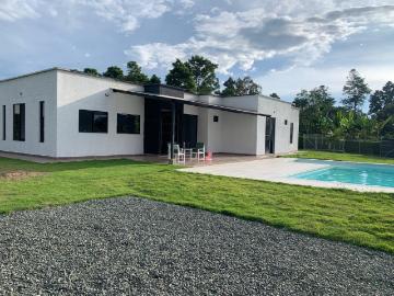 Casa Campestre En Venta En Montenegro En. V233036