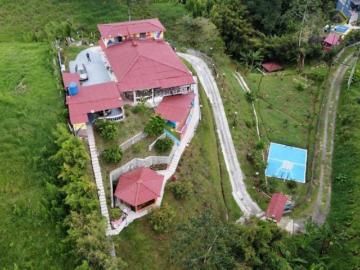 Casa Campestre En Venta En Pereira En Via Variante Condina V301743