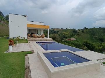 Casa Campestre en Arriendo en Pereira, Risaralda por $6800