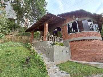 Casa Campestre En Arriendo En Envigado En El Trianon A397704