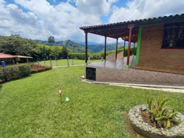 Casa Campestre en Arriendo en Pereira, Risaralda por $4600