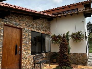 Casa campestre en Llanogrande, opción de venta o arriendo