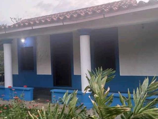Casa Campestre Estancias Campo Claro Aguirre Carabobo. WC 8514389