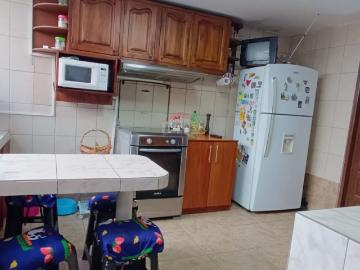 Casa c/Amplio Jardín en Venta 308m: Emb Americana