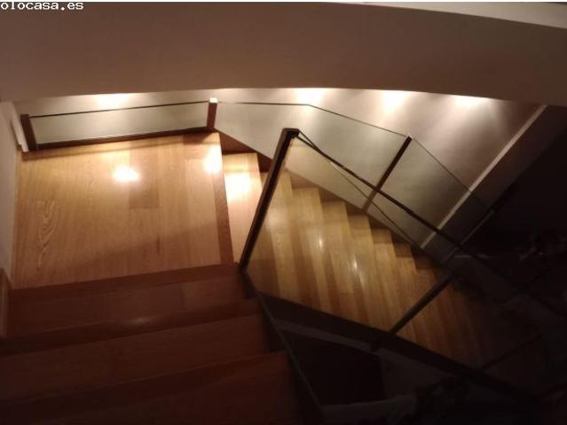 CASA CÉNTRICA MUY MODERNA