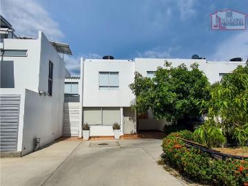 Casa cerca a la playa, amoblada en arriendo, en rodadero