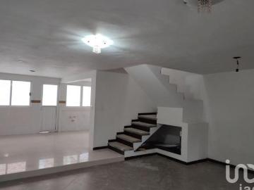 CASA CERCA DE ZONA PLATEADA