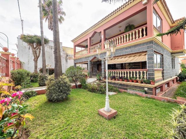 Casa chalet en Venta en Tafira