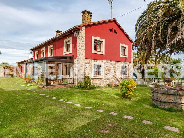 Casa chalet en Venta en Tazones Argüero