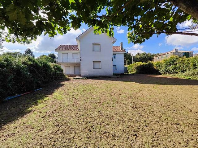 Casa chalet en Venta en Teo