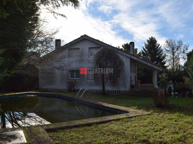 Casa chalet en Venta en Teo
