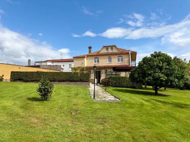Casa chalet en Venta en Teo