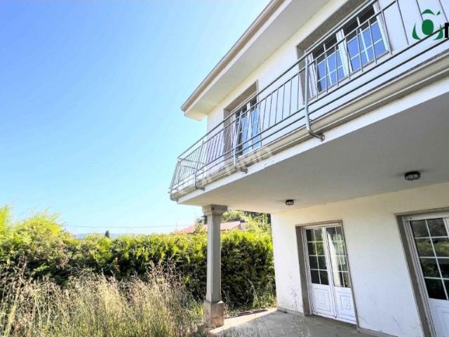 Casa chalet en Venta en Teo