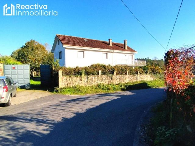 Casa chalet en Venta en Teo