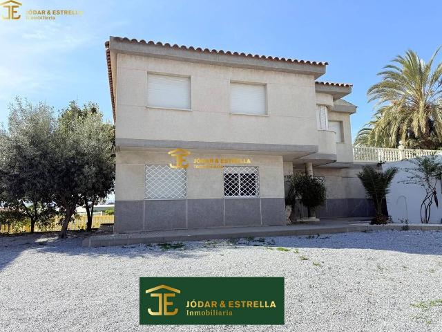 Casa chalet en Venta en Tercia