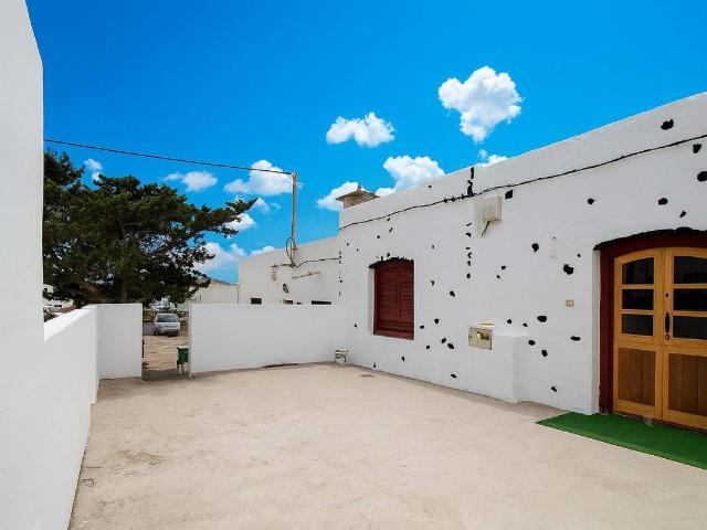 Casa chalet en Venta en Tinajo