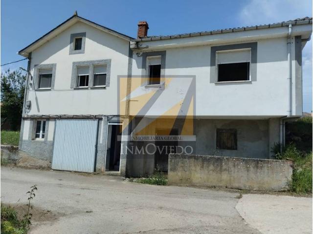 Casa chalet en Venta en Tineo