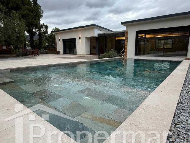 Casa chalet en Venta en Tiana