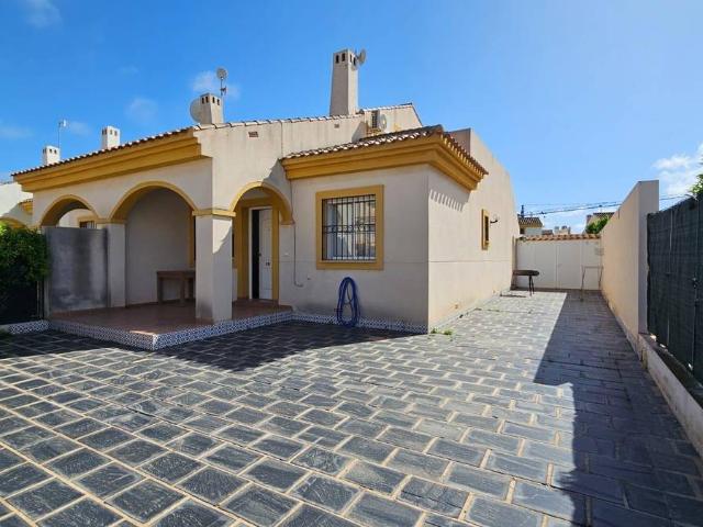 Casa chalet en Venta en Torre de la Horadada