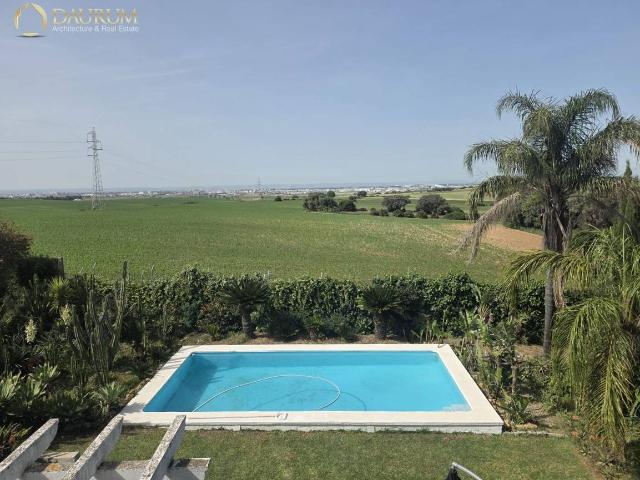 Casa chalet en Venta en Torrequinto