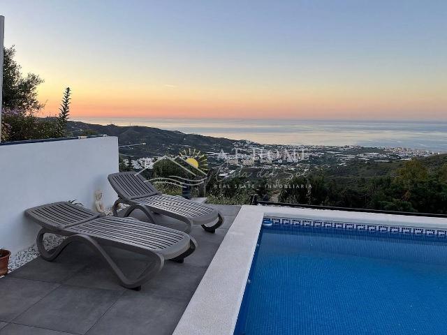 Casa chalet en Venta en Torrox Pueblo