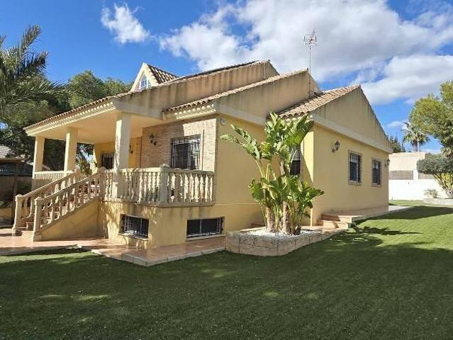 Casa chalet en Venta en Totana