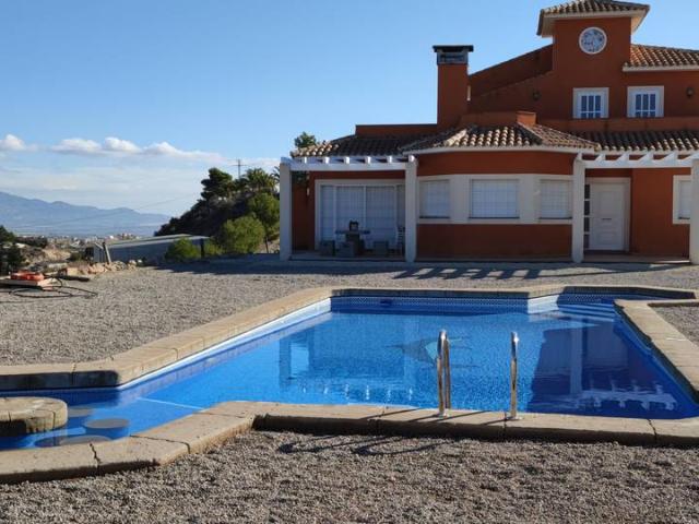Casa chalet en Venta en Totana