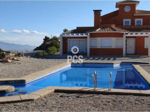 Casa chalet en Venta en Totana