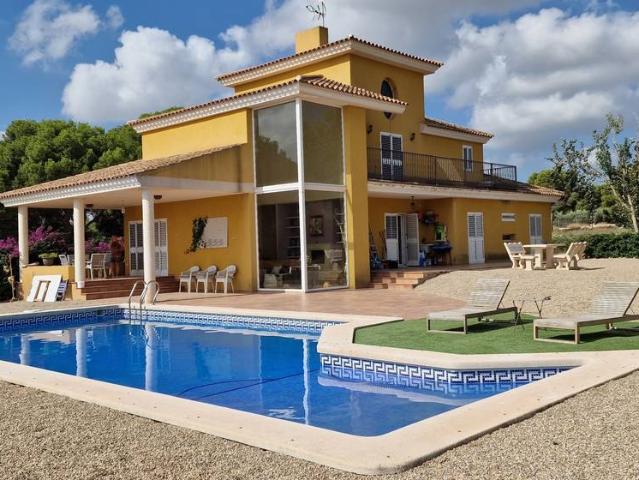 Casa chalet en Venta en Totana