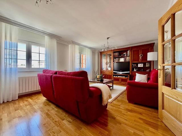 Casa chalet en Venta en Trobajo del Camino