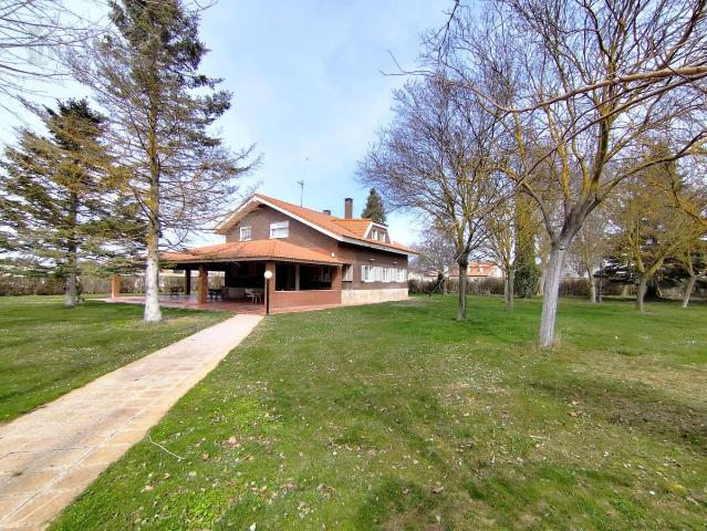 Casa chalet en Venta en Trigueros del Valle