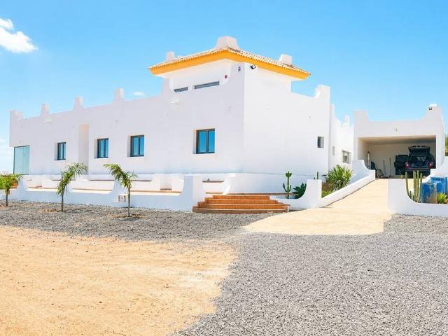Casa chalet en Venta en Triquivijate