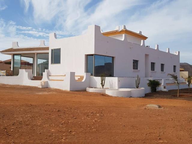 Casa chalet en Venta en Triquivijate