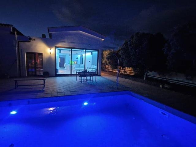 Casa chalet en Venta en Triquivijate