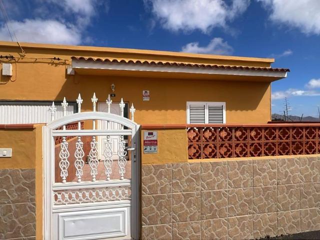 Casa chalet en Venta en Triquivijate