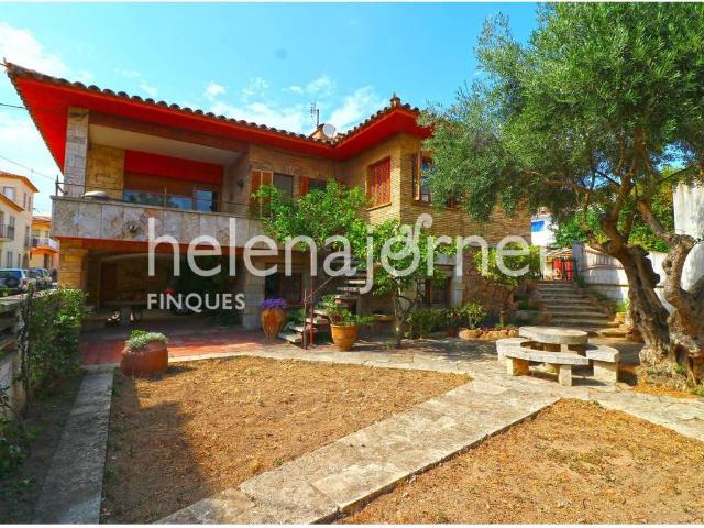 Casa chalet en Venta en Tueda