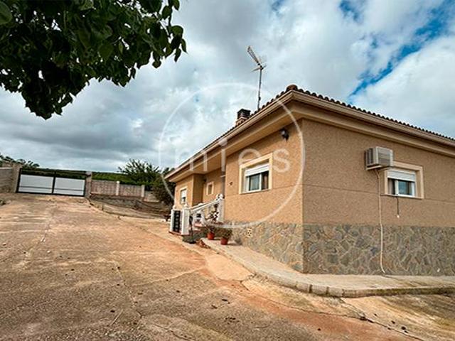 Casa chalet en Venta en Turís
