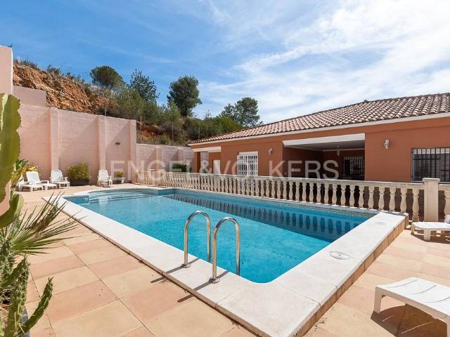 Casa chalet en Venta en Turís