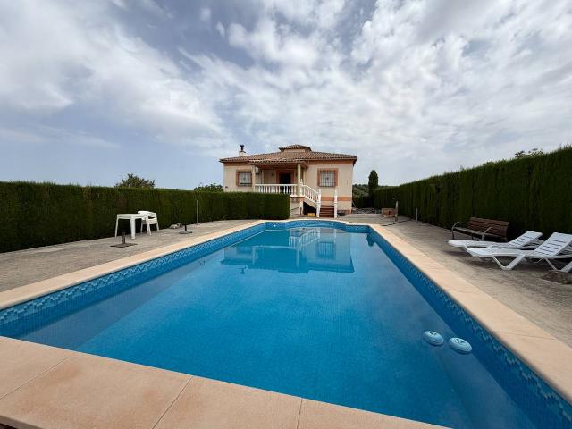 Casa chalet en Venta en Úbeda
