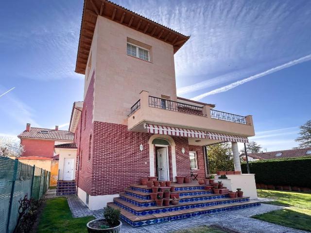 Casa chalet en Venta en Universidad Las Huelgas