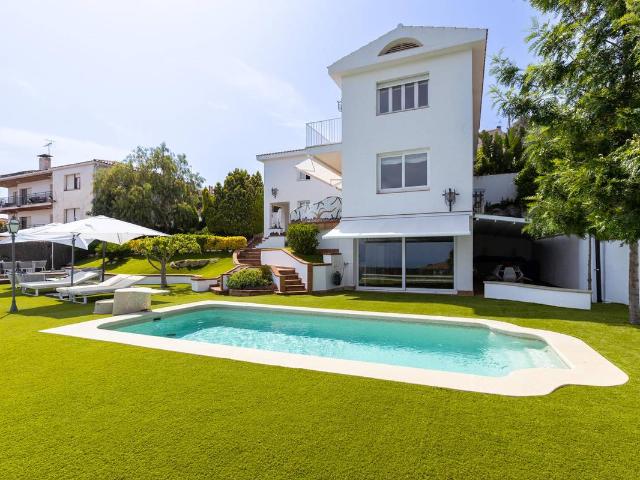 Casa chalet en Venta en Urbanitzacions