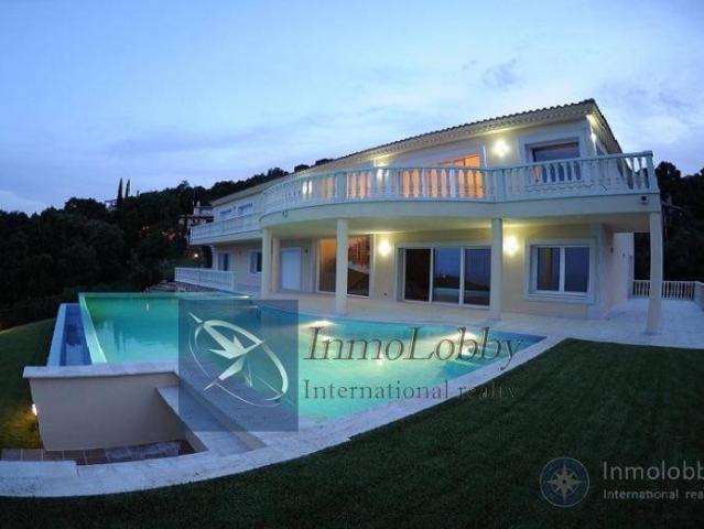 Casa chalet en Venta en Urbanitzacions