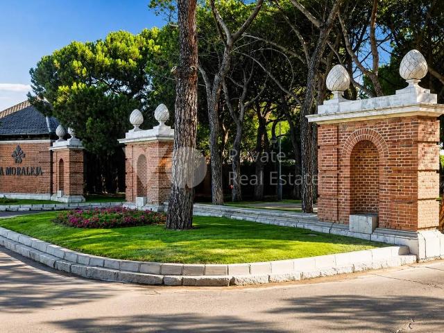 Casa chalet en Venta en Urbanización La Moraleja