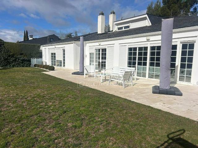 Casa chalet en Venta en Urbanización La Moraleja
