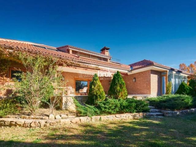 Casa chalet en Venta en Urbanización La Moraleja