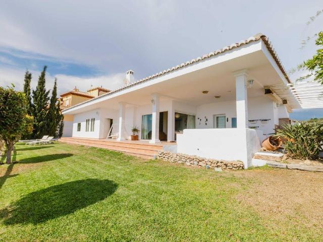 Casa chalet en Venta en Urbanización Santa Rosa