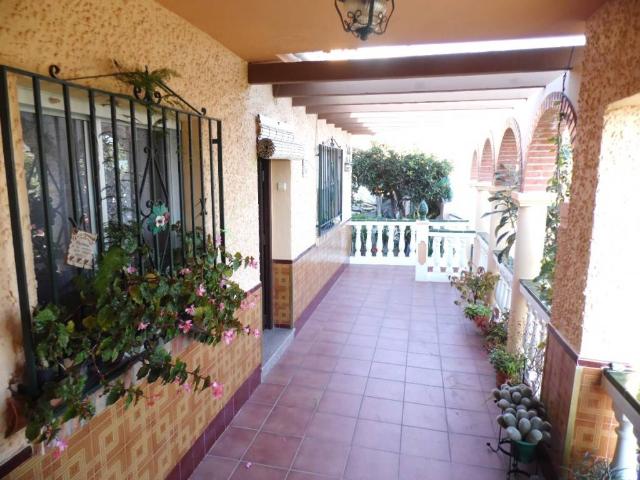 Casa chalet en Venta en Urbanización Santa Rosa
