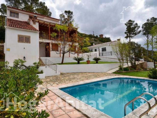 Casa chalet en Venta en Urbanizaciones
