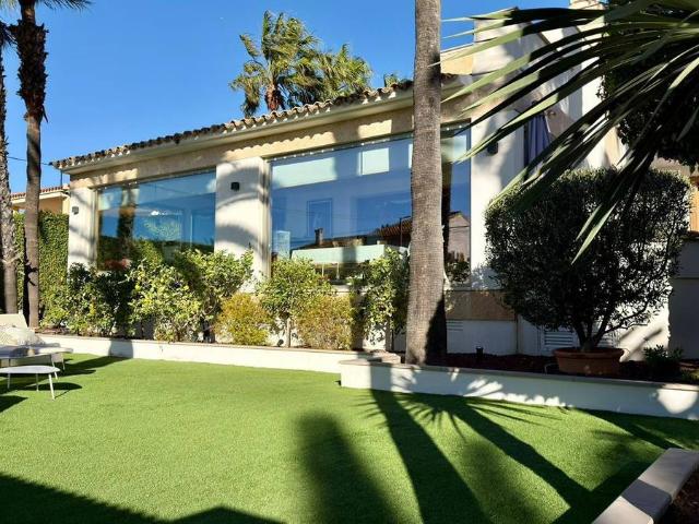 Casa chalet en Venta en Urbanizaciones