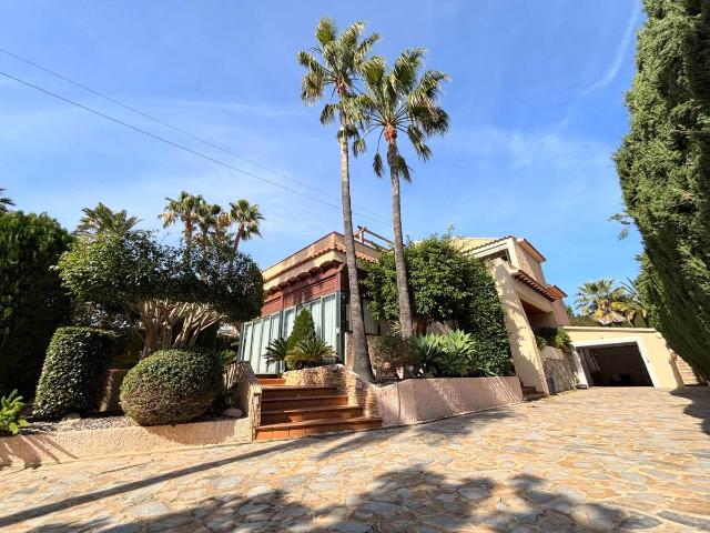 Casa chalet en Venta en Urbanizaciones